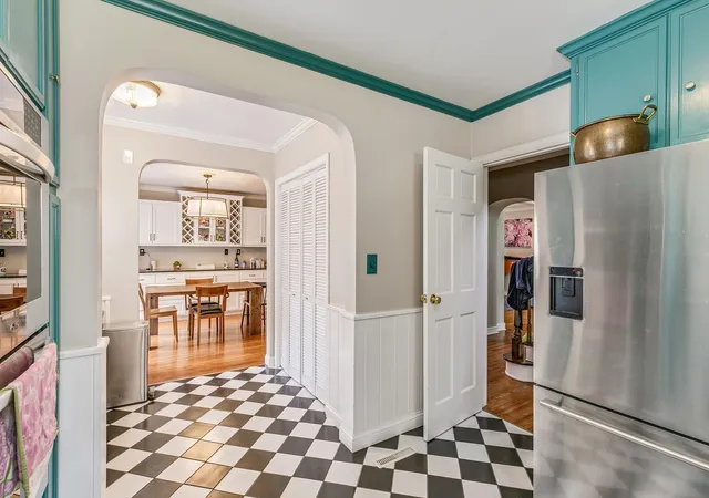 Photo 3 of Single family home for sale at 4354 Browndale Ave, Minneapolis, MN 55424 | MLS# 7125595 | Listing updated on 2026-08-17