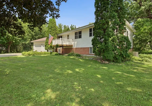 3rd image of 517 1St St S, Waterville, MN 56096 | MLS# 7125599