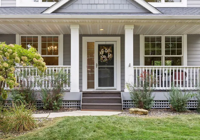 Photo 2 of Single family home for sale at 11455 Middleton Trl, Saint Paul, MN 55129 | MLS# 7125610 | Listing updated on 2026-09-19