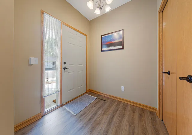 Photo 4 of Single family home for sale at 1303 Presidential Dr, Northfield, MN 55057 | MLS# 7125623 | Listing updated on 2026-09-28