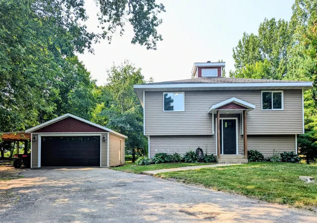 1st image of 1223 Terrace Ct, Alexandria, MN 56308 | MLS# 7125632
