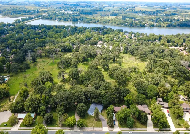 Photo 3 of Single family home for sale at 450 School Rd Nw, Hutchinson, MN 55350 | MLS# 7125633 | Listing updated on 2026-09-22