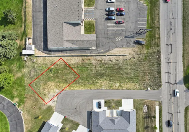 2nd image of 682 684 Voyager Dr, Alexandria, MN 56308 | MLS# 7125645