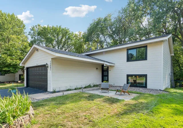 Photo 3 of Sale Pending at 15081 Summerhill Dr, Eden Prairie, MN 55346 | MLS# 7125662 | Listing updated on 2026-08-15