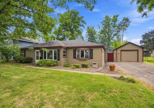 Photo 3 of Single family home for sale at 851 Brisbin St, Anoka, MN 55303 | MLS# 7125673 | Listing updated on 2026-08-26