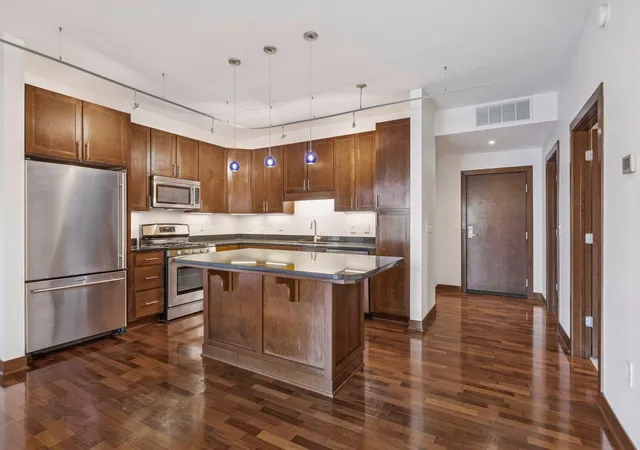Photo 3 of Condo for sale at 317 Groveland Ave #116, Minneapolis, MN 55403 | MLS# 7125679 | Listing updated on 2026-09-01