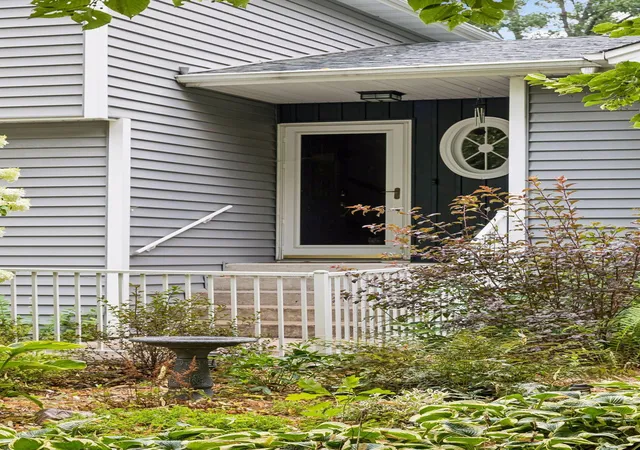 Photo 3 of Sale Pending at 6152 Laurene Ave, Circle Pines, MN 55014 | MLS# 7125681 | Listing updated on 2026-09-01