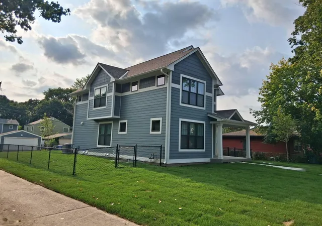 Photo 2 of Sale Pending at 1204 Knox Ave N, Minneapolis, MN 55411 | MLS# 7125704 | Listing updated on 2026-08-24