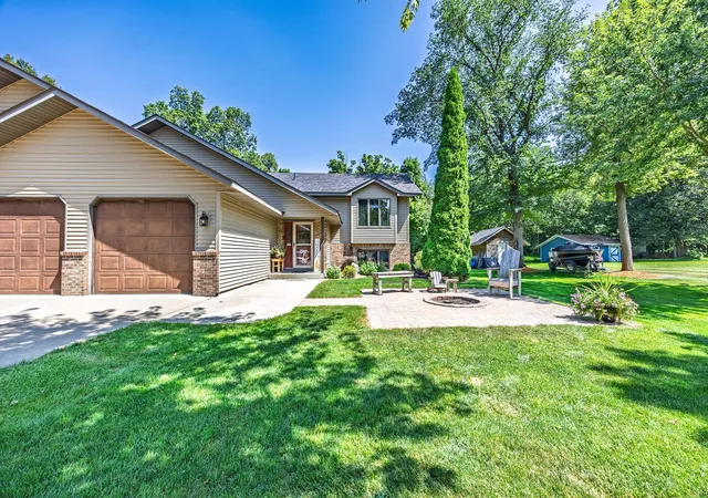 2nd image of 31955 Maple Hvn, New Prague, MN 56071 | MLS# 7125744