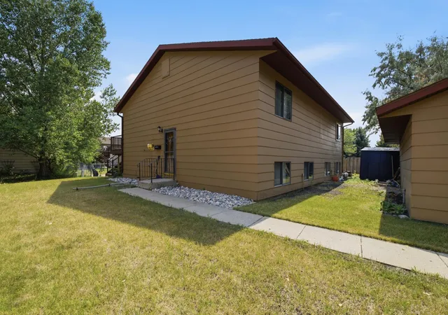 2nd image of 625 19Th St E, West Fargo, ND 58078 | MLS# 7125751