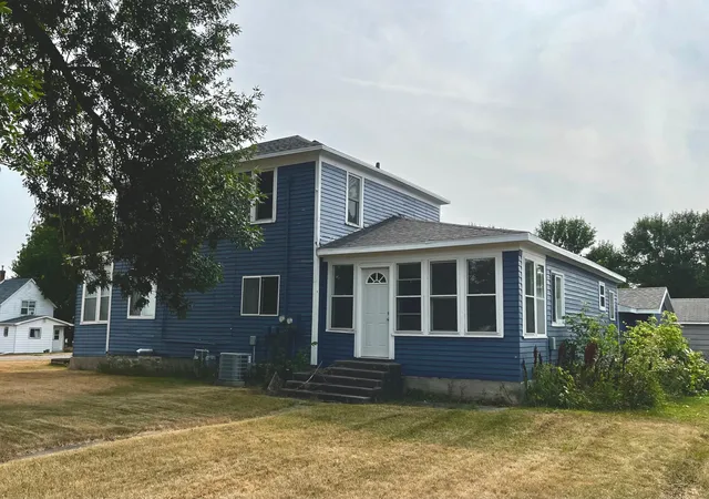 2nd image of 802 Hobart St, Hawley, MN 56549 | MLS# 7125752