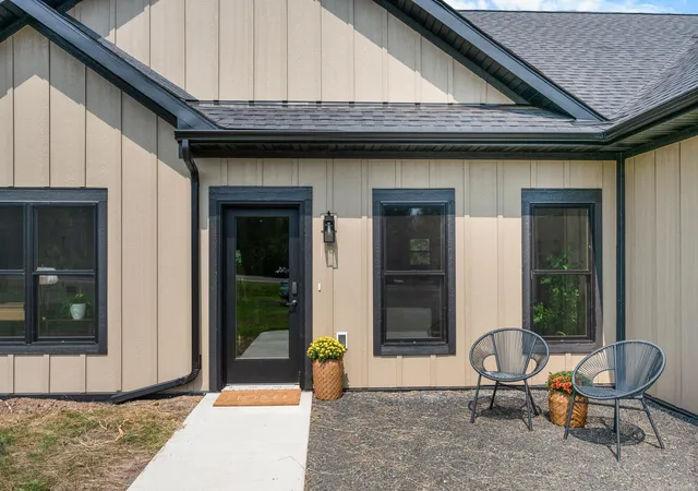 Photo 3 of Single family home for sale at 1241 Airport Rd, Two Harbors, MN 55616 | MLS# 7125760 | Listing updated on 2026-10-08