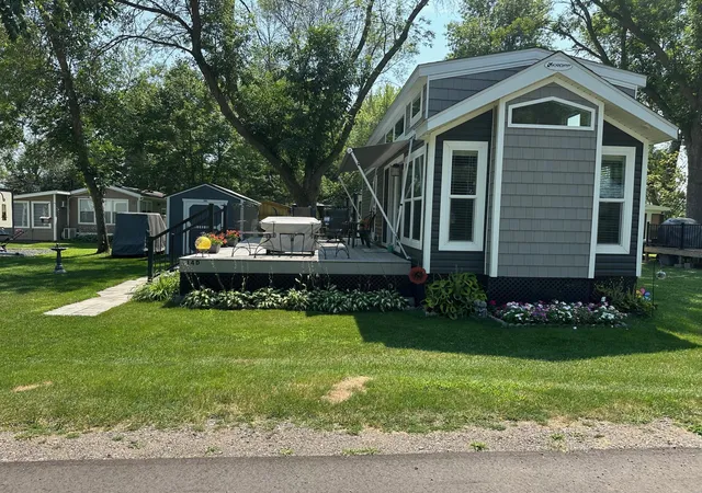 2nd image of 32741 N Lakes Trl #14D, Lindstrom, MN 55045 | MLS# 7125773