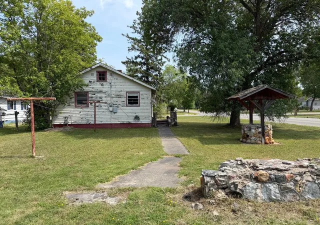 5th image of 1222 Main Ave, International Falls, MN 56649 | MLS# 7125809