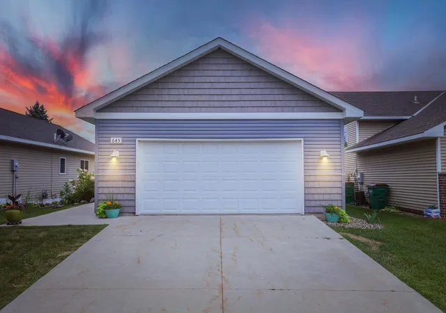 Photo 1 of Single family home for sale at 645 Tiffany Ln, Waconia, MN 55387 | MLS# 7125810 | Listing updated on 2026-10-16