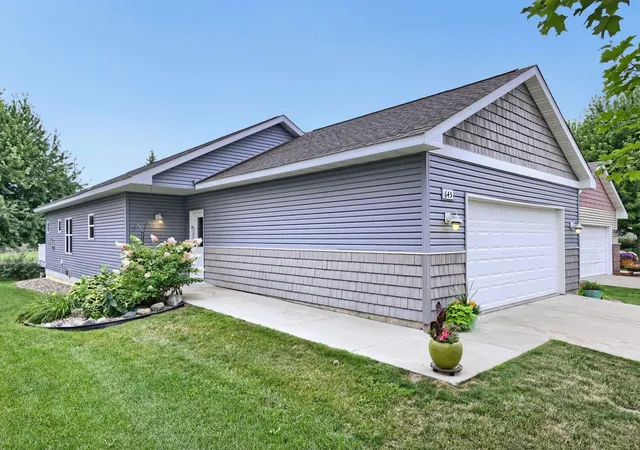 Photo 2 of Single family home for sale at 645 Tiffany Ln, Waconia, MN 55387 | MLS# 7125810 | Listing updated on 2026-10-16