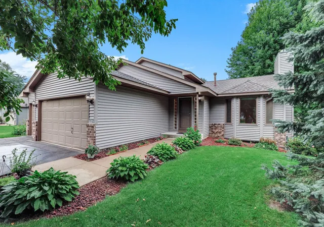 4th image of 7172 Snow Owl Ln, Circle Pines, MN 55014 | MLS# 7125811