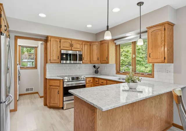 5th image of 813 Everett Dr, Stillwater, MN 55082 | MLS# 7125816