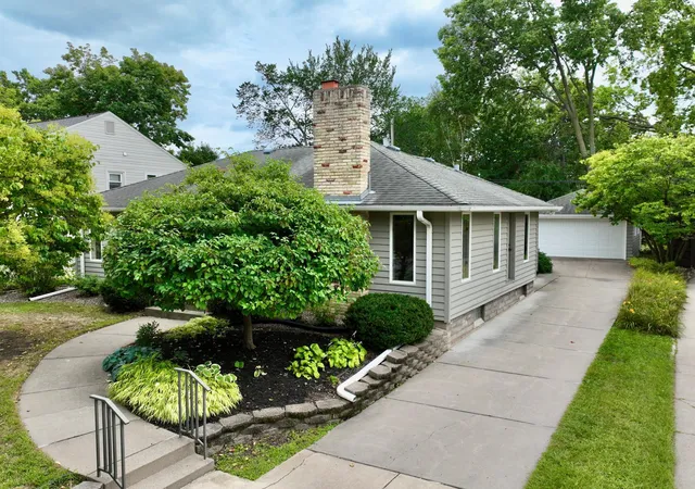 Photo 1 of Single family home for sale at 1796 Beechwood Ave, Saint Paul, MN 55116 | MLS# 7125822 | Listing updated on 2026-09-06
