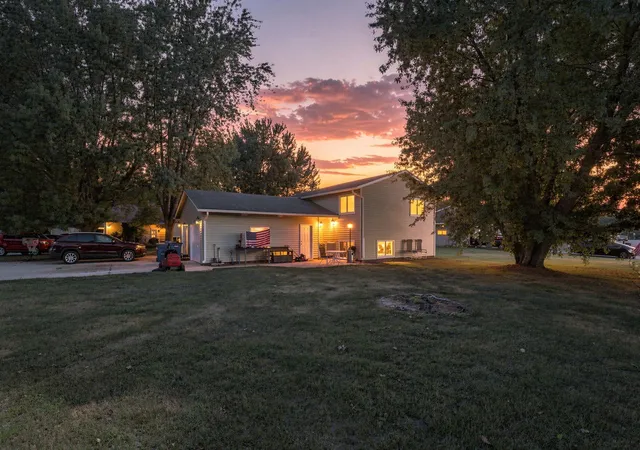 1st image of 10200 129th Ave N, Champlin, MN 55316 | MLS# 7125826