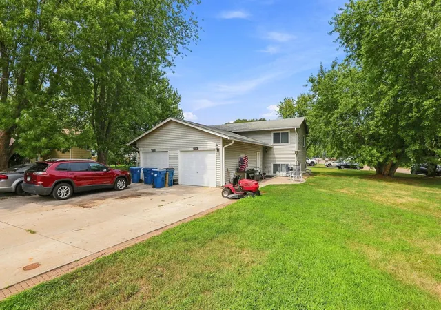 2nd image of 10200 129th Ave N, Champlin, MN 55316 | MLS# 7125826