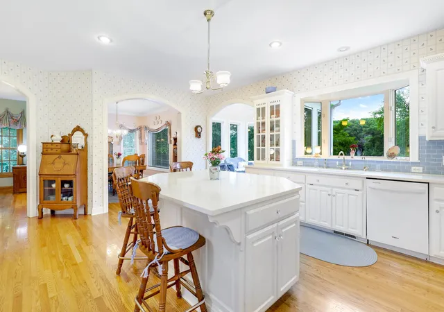 Photo 4 of Single family home for sale at 9570 Norway Hills Trl, Lakeville, MN 55044 | MLS# 7125834 | Listing updated on 2026-08-12
