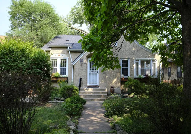 Photo 2 of Sale Pending at 4142 Washburn Ave N, Minneapolis, MN 55412 | MLS# 7125835 | Listing updated on 2026-08-12