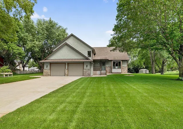 image of 1768 Casselberry Rd, Saint Cloud, MN 56303 | MLS# 7125841