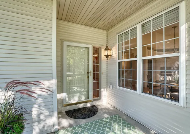 Photo 2 of Sale Pending at 17533 Haralson Dr, Eden Prairie, MN 55347 | MLS# 7125844 | Listing updated on 2026-10-01