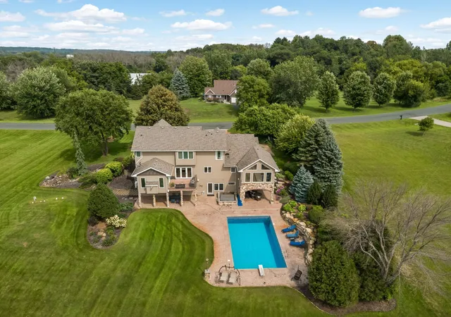 Photo 1 of Single family home for sale at 24600 Emerald Ln, Lakeville, MN 55044 | MLS# 7125877 | Listing updated on 2026-09-29