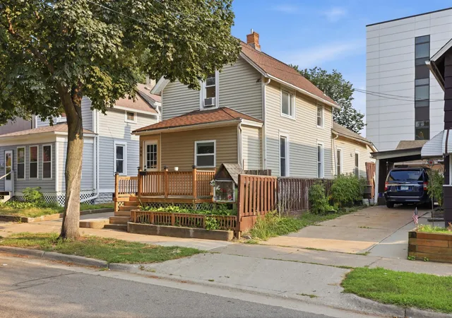 Photo 2 of Sale Pending at 908 19th Avenue Ne, Minneapolis, MN 55418 | MLS# 7125878 | Listing updated on 2026-10-05