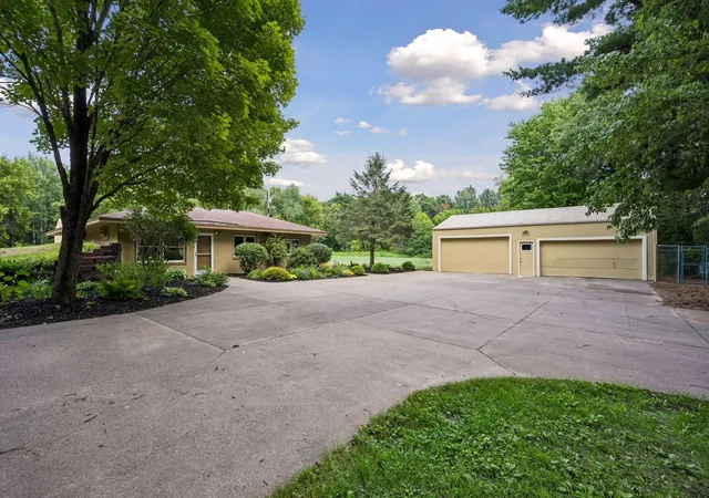 1st image of 16425 Petersburg St Ne, Andover, MN 55304 | MLS# 7125880