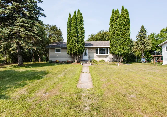 2nd image of 1213 Riverside Dr, Detroit Lakes, MN 56501 | MLS# 7125889