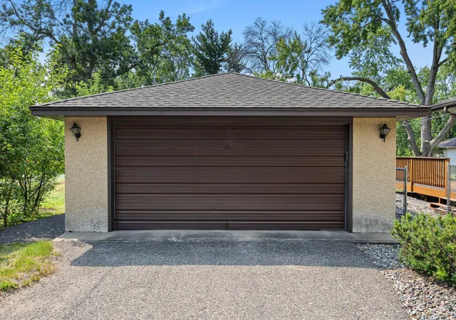 Photo 4 of Sale Pending at 3407 Woodbine Ln N, Minneapolis, MN 55429 | MLS# 7125896 | Listing updated on 2026-09-02