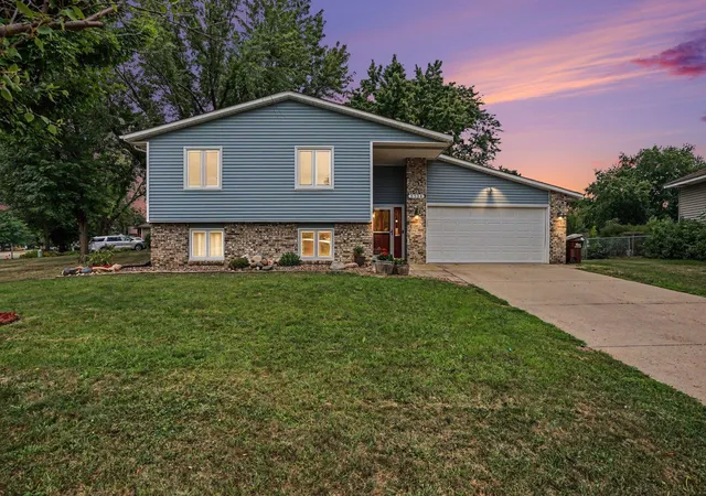 2nd image of 8334 77th Street Ct S, Cottage Grove, MN 55016 | MLS# 7125898