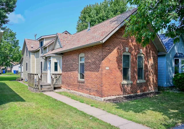 Photo 1 of Sale Pending at 363 Chatfield St, Winona, MN 55987 | MLS# 7125902 | Listing updated on 2026-08-31