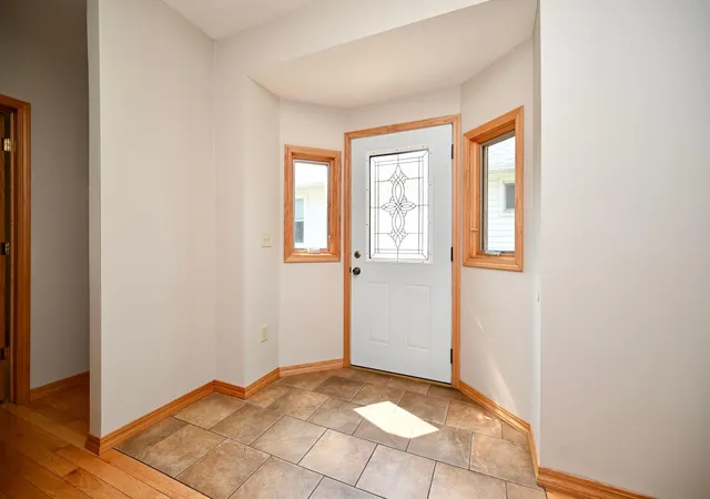 Photo 2 of Sale Pending at 363 Chatfield St, Winona, MN 55987 | MLS# 7125902 | Listing updated on 2026-08-31