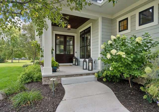 4th image of 2735 Deer Run Trl E, Long Lake, MN 55356 | MLS# 7125908