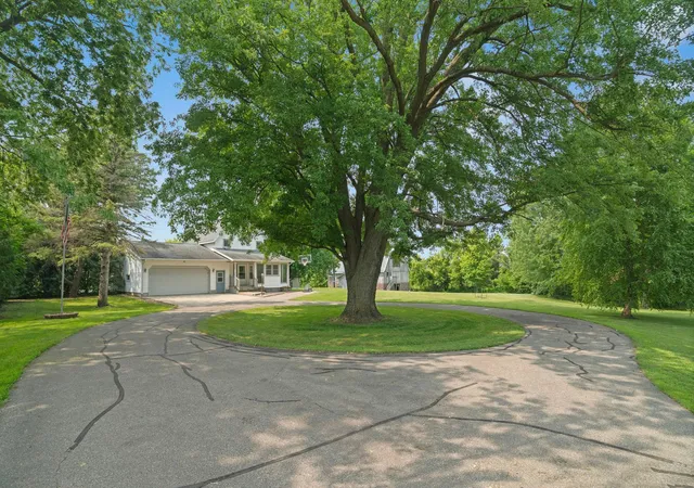 Photo 3 of Single family home for sale at 25990 Gates Ave, Faribault, MN 55021 | MLS# 7125943 | Listing updated on 2026-10-22