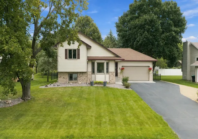 Photo 3 of Sale Pending at 12763 Verdin St Nw, Minneapolis, MN 55448 | MLS# 7125944 | Listing updated on 2026-09-28