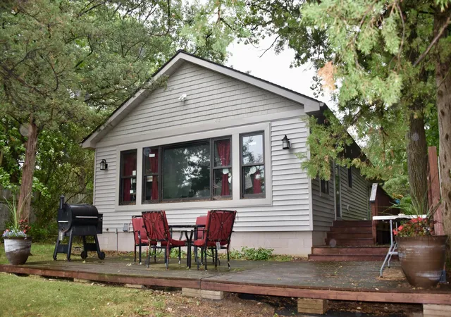 1st image of 10740 55th St, Clear Lake, MN 55319 | MLS# 7125949