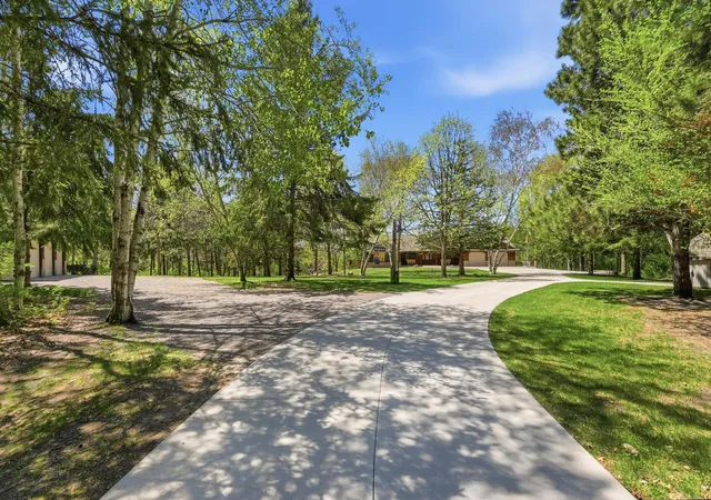 2nd image of 9025 Burton Ct Nw, Rice, MN 56367 | MLS# 7125950