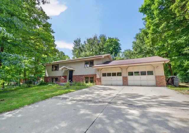 1st image of 2452 Deschepper Dr, Grand Rapids, MN 55744 | MLS# 7125951