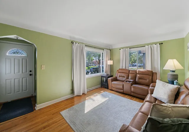 Photo 2 of Single family home for sale at 444 6th Avenue S, South Saint Paul, MN 55075 | MLS# 7125952 | Listing updated on 2026-10-06
