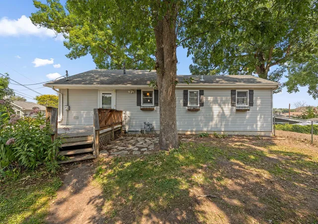 Photo 2 of Single family home for sale at 819 17th Street Se, Forest Lake, MN 55025 | MLS# 7125963 | Listing updated on 2026-09-02