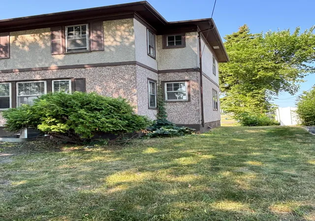 Photo 3 of House for sale at 1036 14th Street N, Fargo, ND 58102 | MLS# 7125964 | Listing updated on 2026-08-28