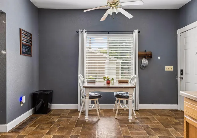 Listing Photo 4 - Condo for sale in building located at 1062 Front Ave, Saint Paul, MN 55103
