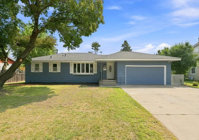 Photo 3 of Sale Pending at 7556 Major Ave N, Minneapolis, MN 55443 | MLS# 7125988 | Listing updated on 2026-08-27