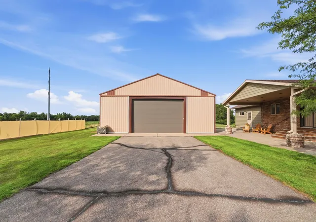 Photo 4 of Single family home for sale at 9422 County Rd 138, Saint Joseph Twp, MN 56301 | MLS# 7125992 | Listing updated on 2026-10-30