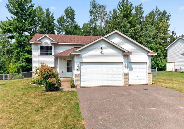 1st image of 435 8th Ave Ne, Pine City, MN 55063 | MLS# 7126034